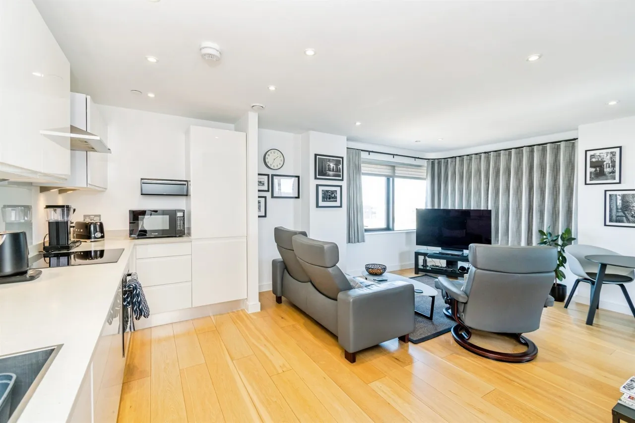 2 bed flat for sale, Ocean Way, Southampton, SO14