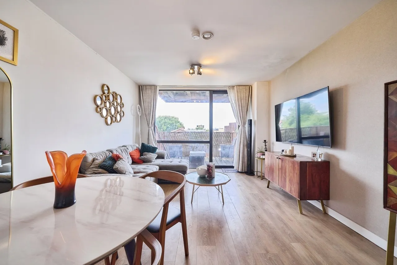 Carriage House, Leyton Road, London, E15, photo 4