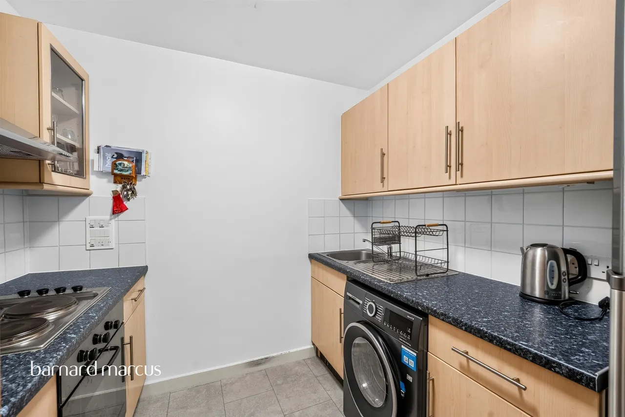 New Park Road, London, SW2, photo 3