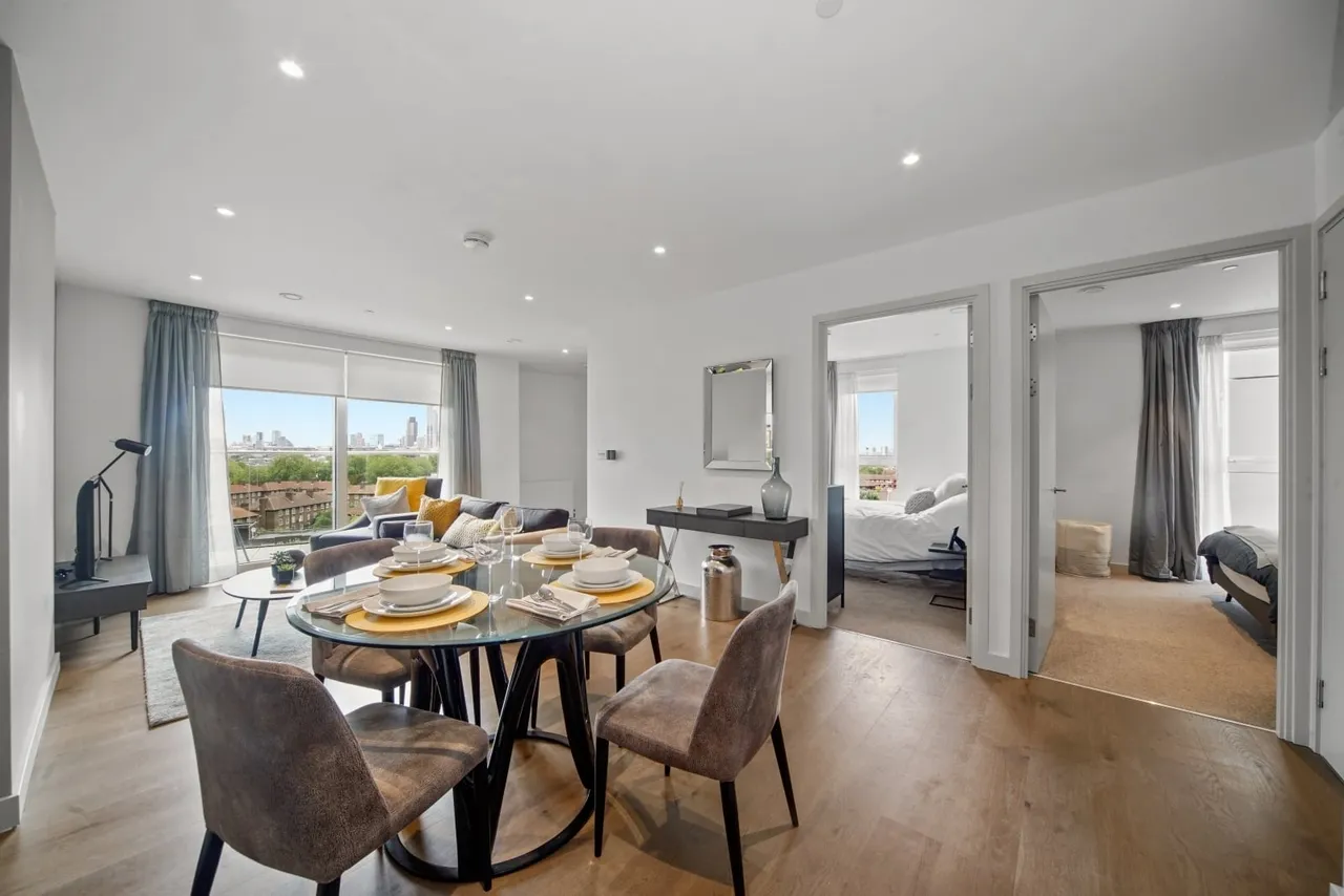 2 bed flat to rent, Castle Square, London, SE17