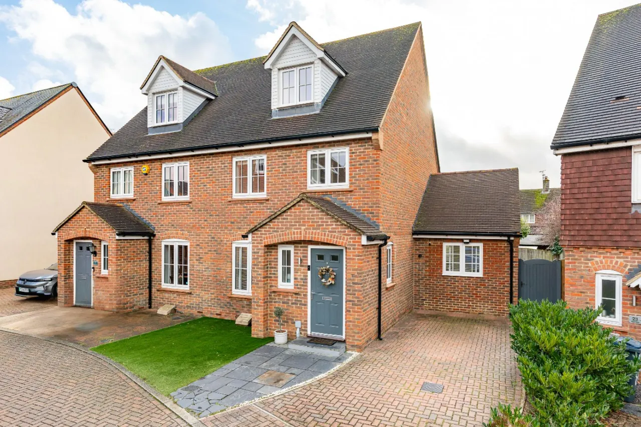 4 bed house for sale — Farm Close, Ware, SG12 7SQ