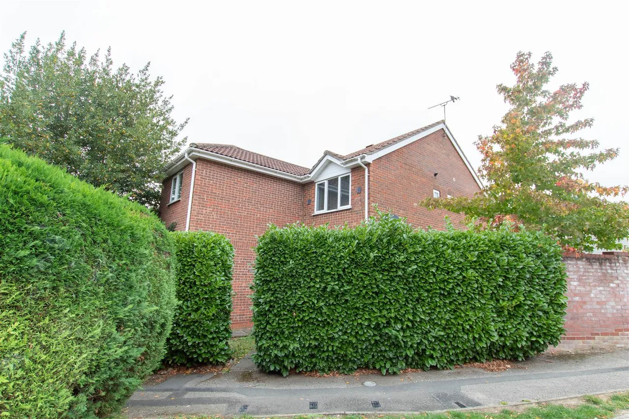 5 bed house to rent, Lophams Close, Haverhill, CB9