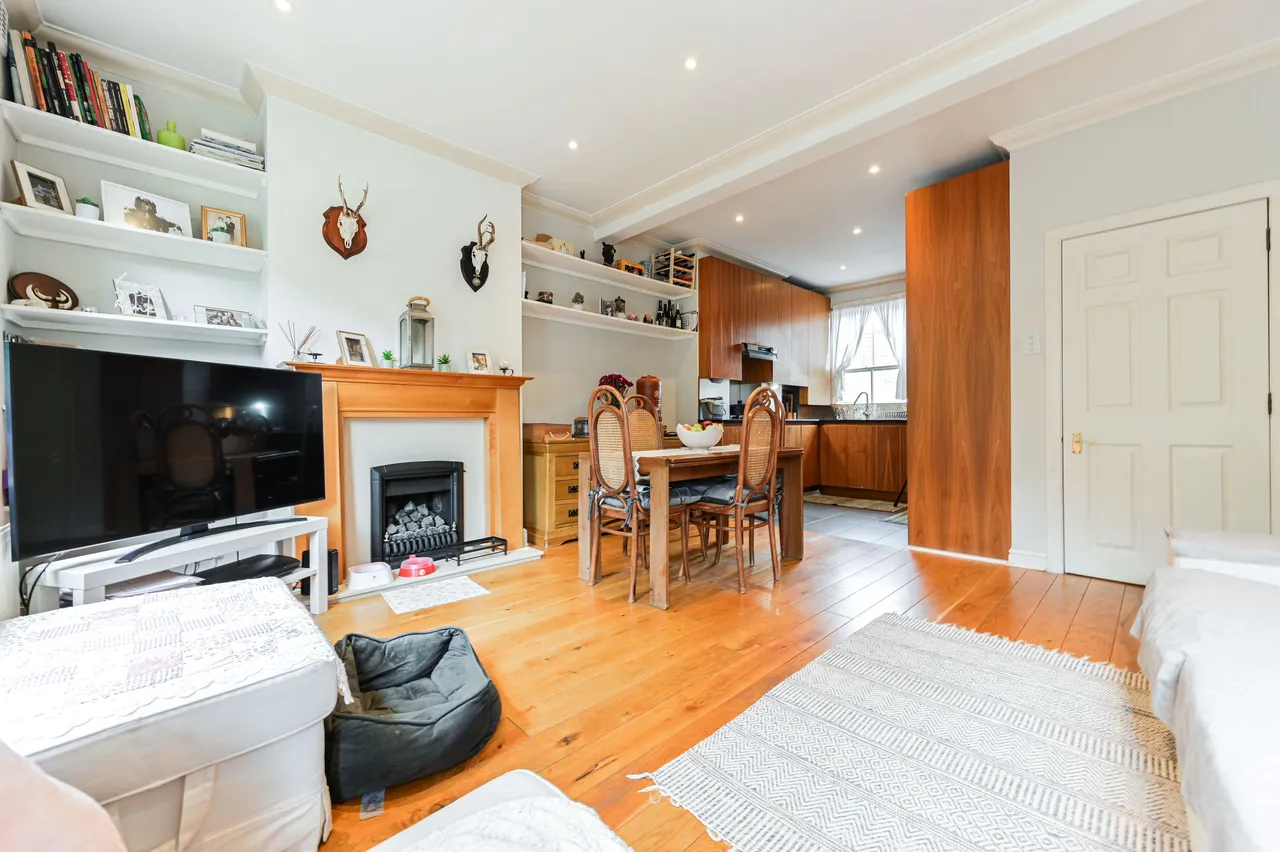 London, SW11, photo 2