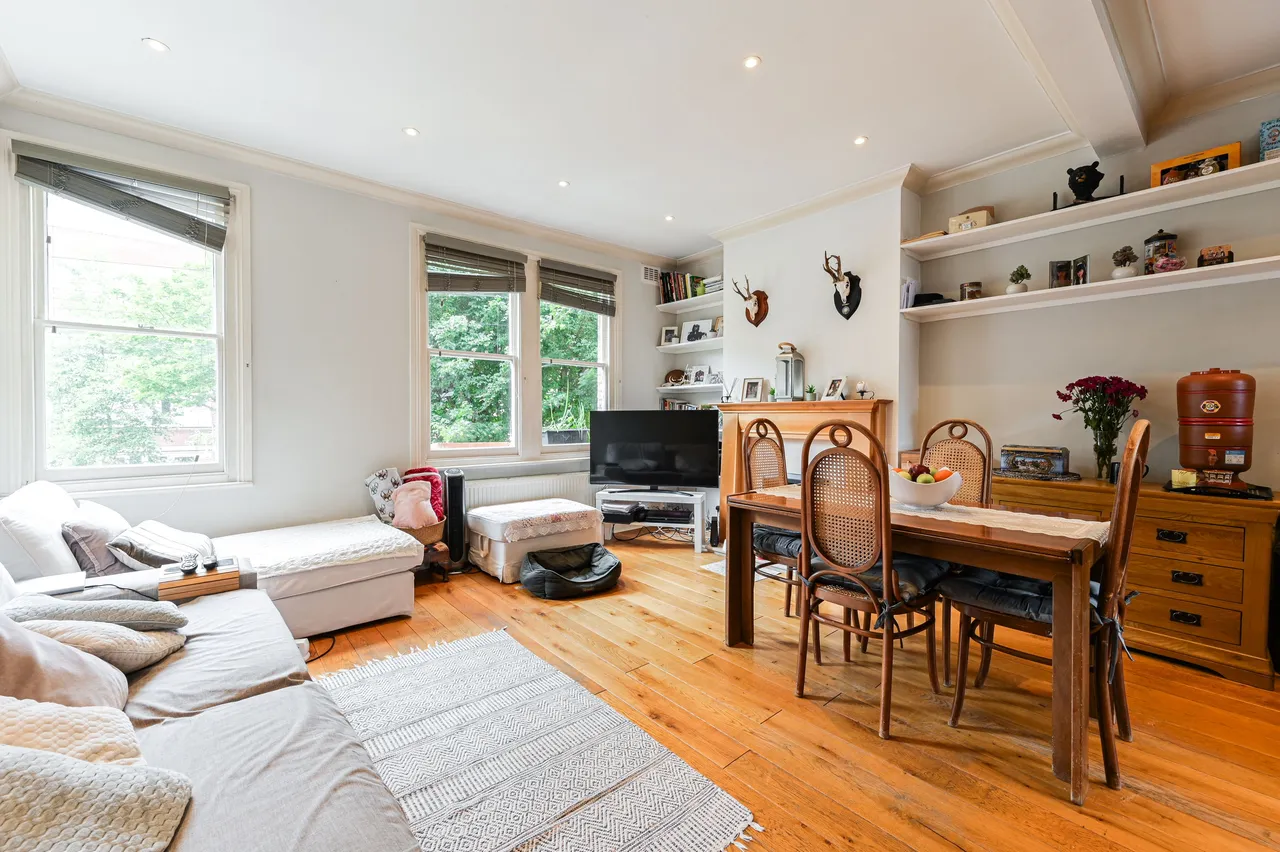 London, SW11, photo 8