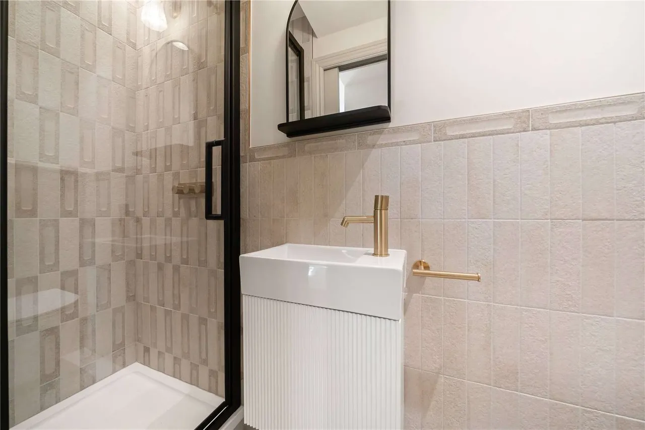 Battersea Park Road, London, SW11 4LW, photo 10
