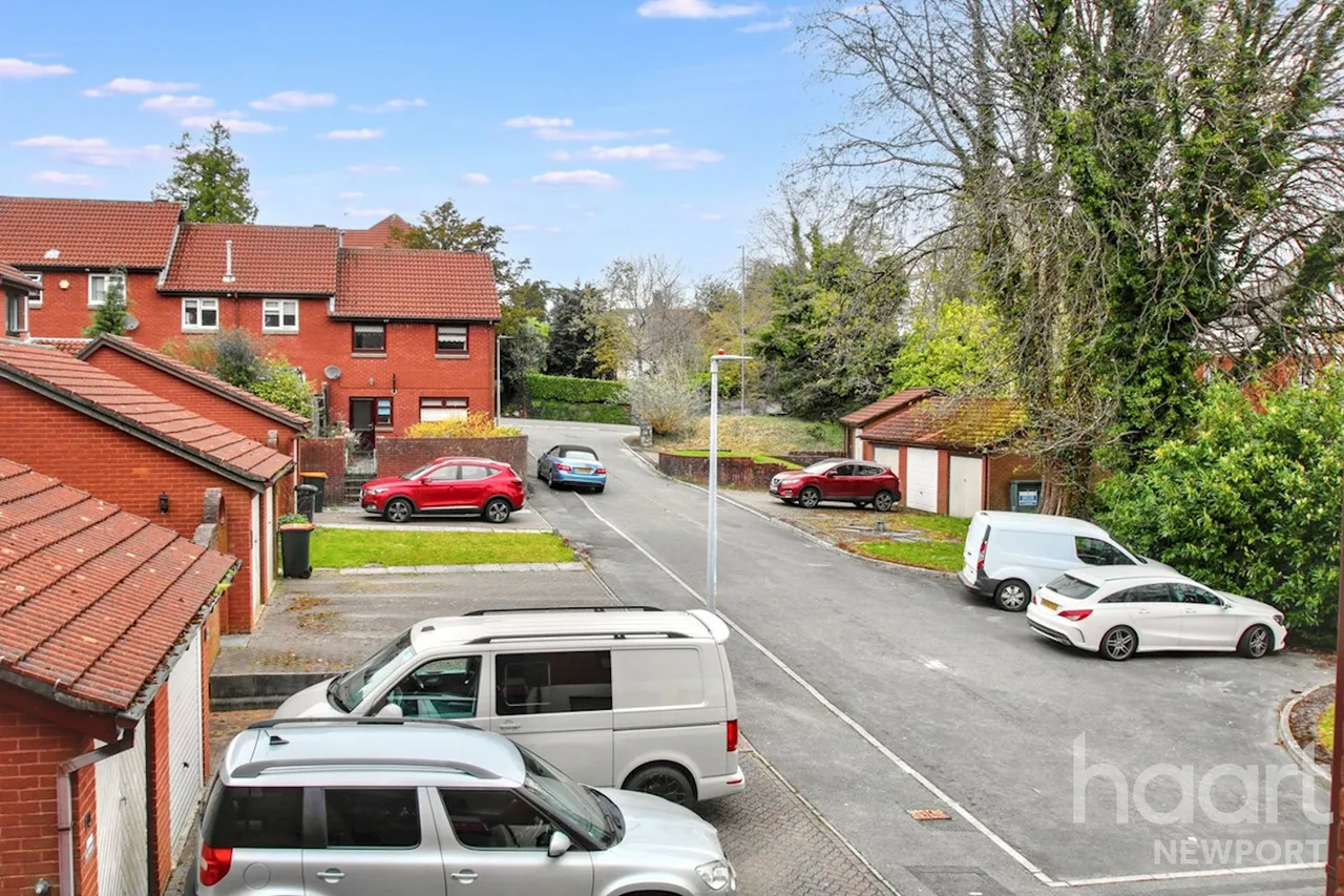 Kings Acre Fields Park Road, Newport, NP20, photo 9