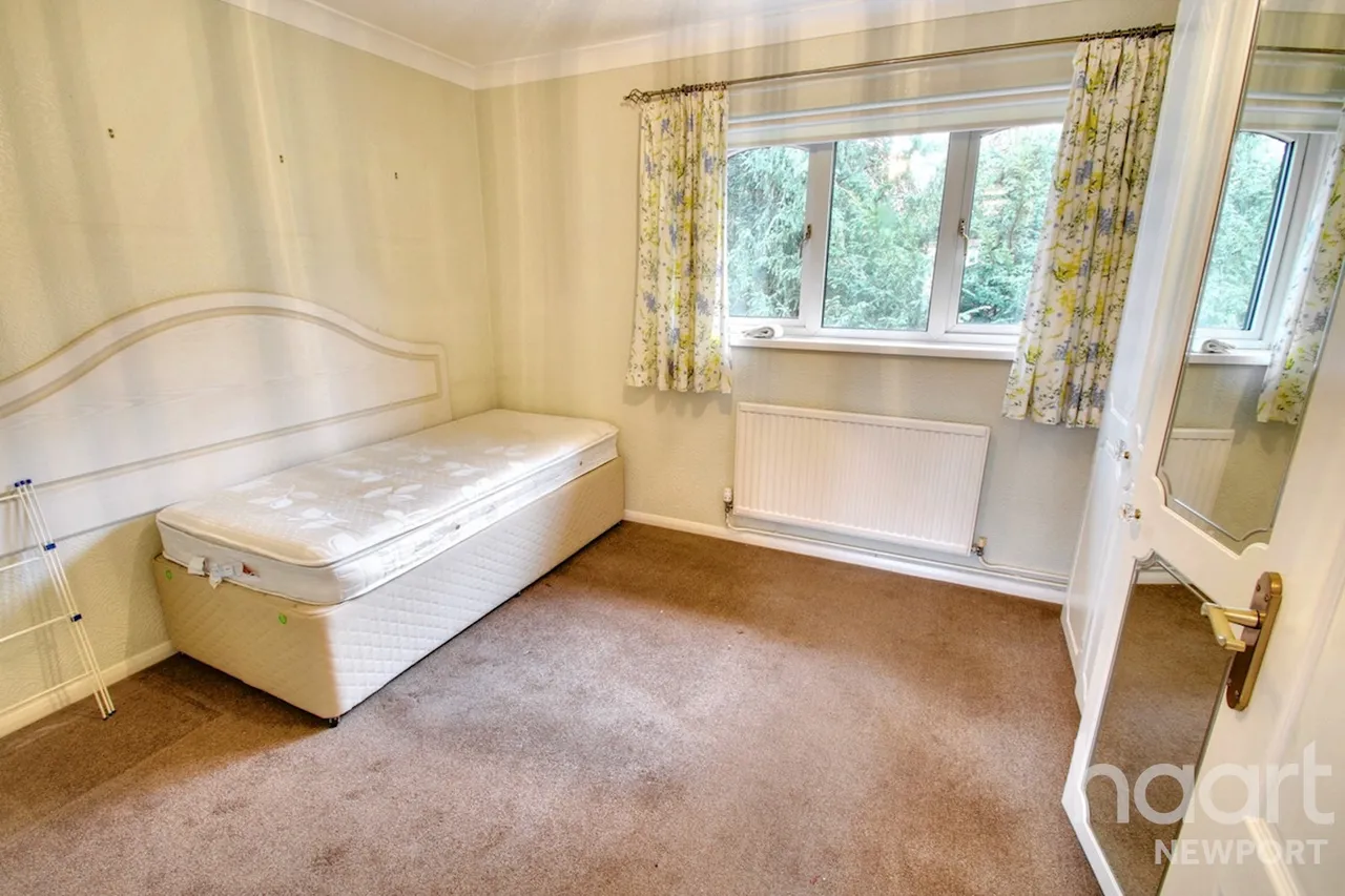 Kings Acre Fields Park Road, Newport, NP20, photo 7