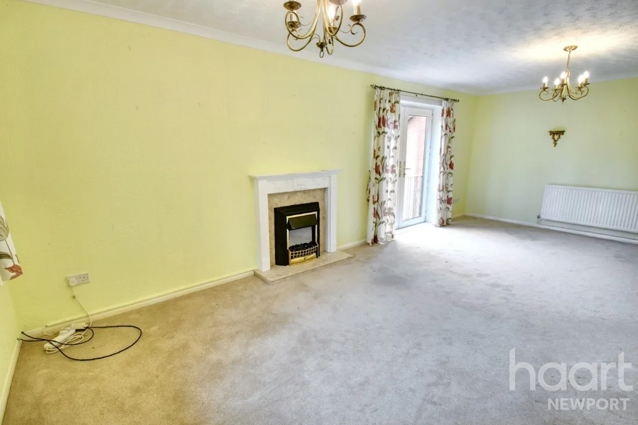 Kings Acre Fields Park Road, Newport, NP20, photo 5