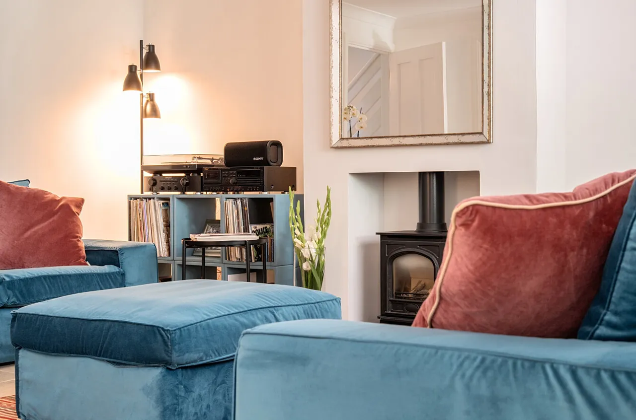 Eggars Field, Bentley, Farnham, Hampshire, GU10 5LD, photo 8