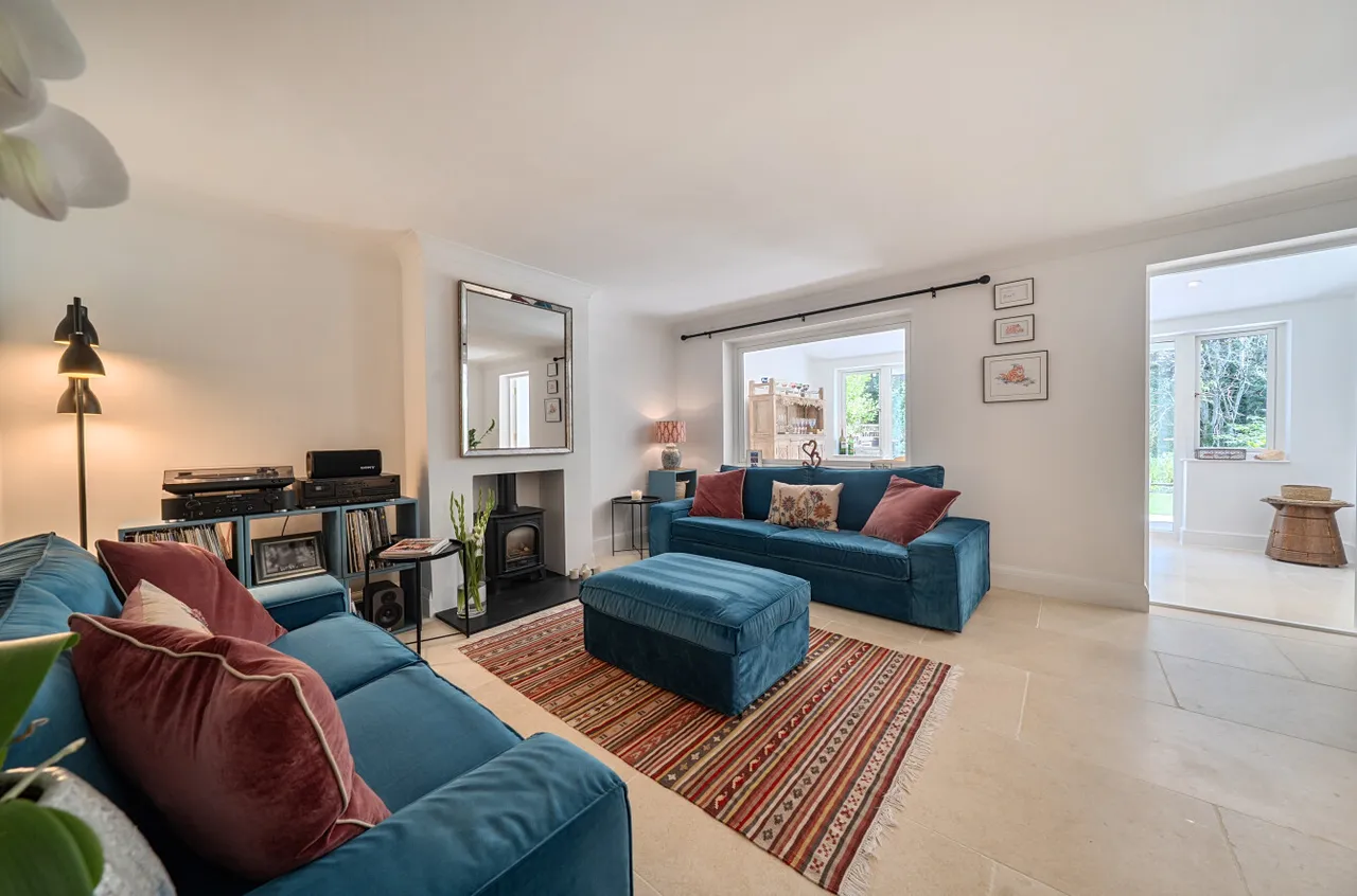 Eggars Field, Bentley, Farnham, Hampshire, GU10 5LD, photo 3