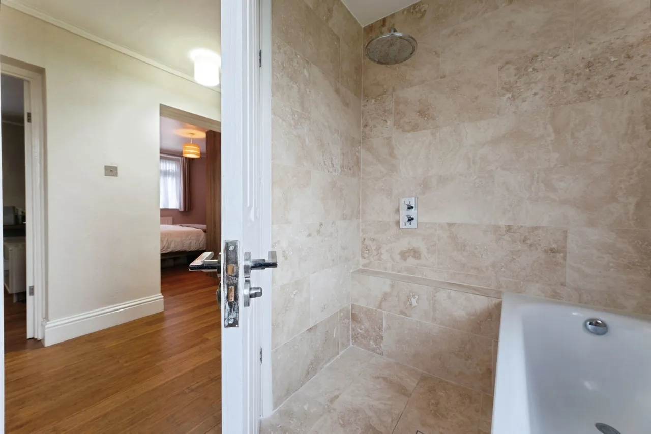 Claybury Broadway, Ilford, IG5, photo 14