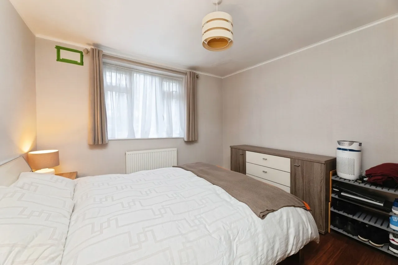 Claybury Broadway, Ilford, IG5, photo 10