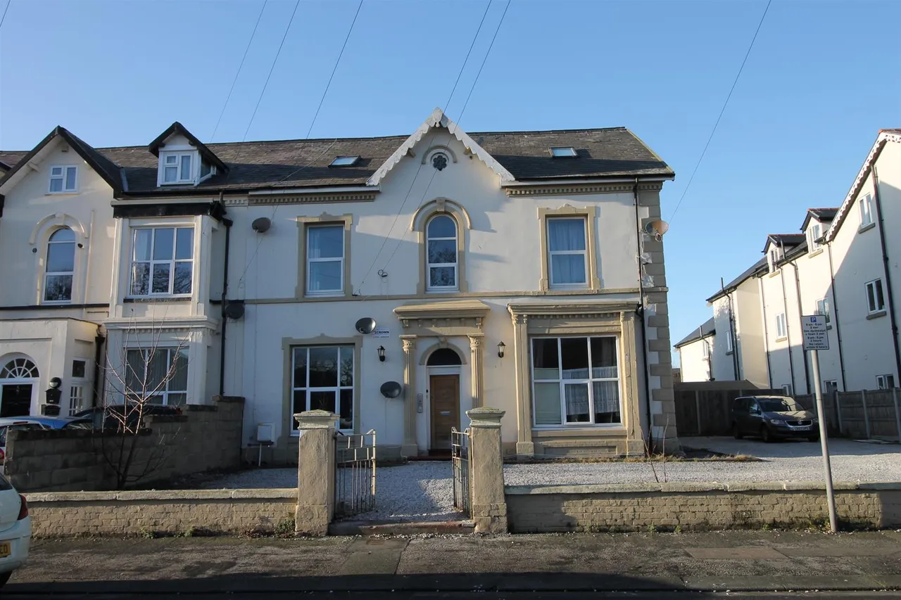 Brighton Road, Rhyl, LL18 3HL, photo 10
