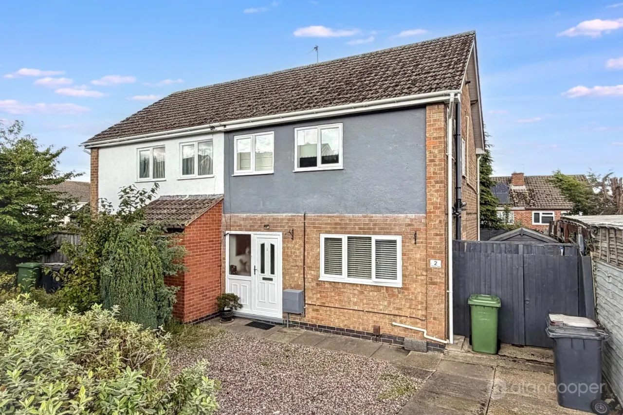 3 bed house for sale, Cheviot Close, Church Farm, CV10