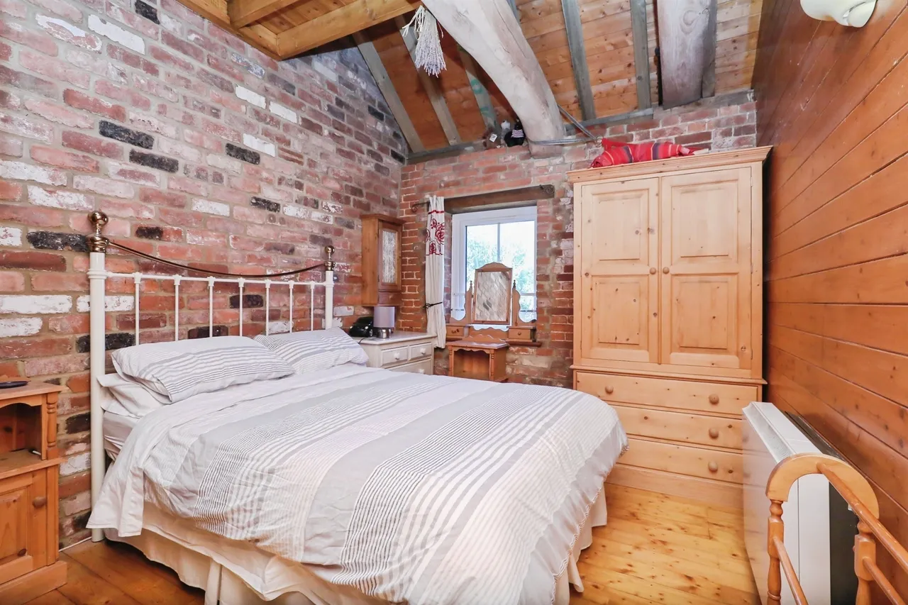 Swaffham Road, Toftrees, Fakenham, photo 11