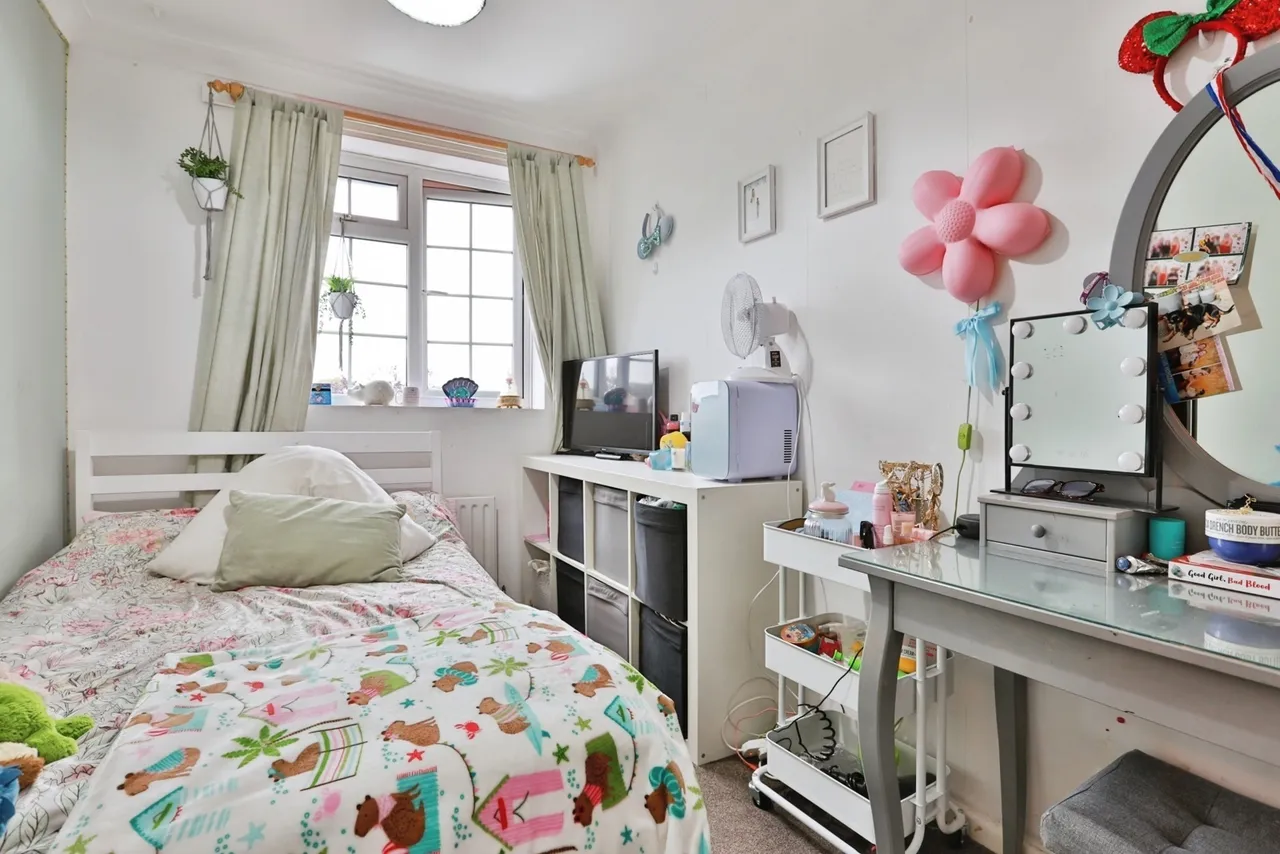 Charles Gardens, Bournemouth, BH10, photo 6