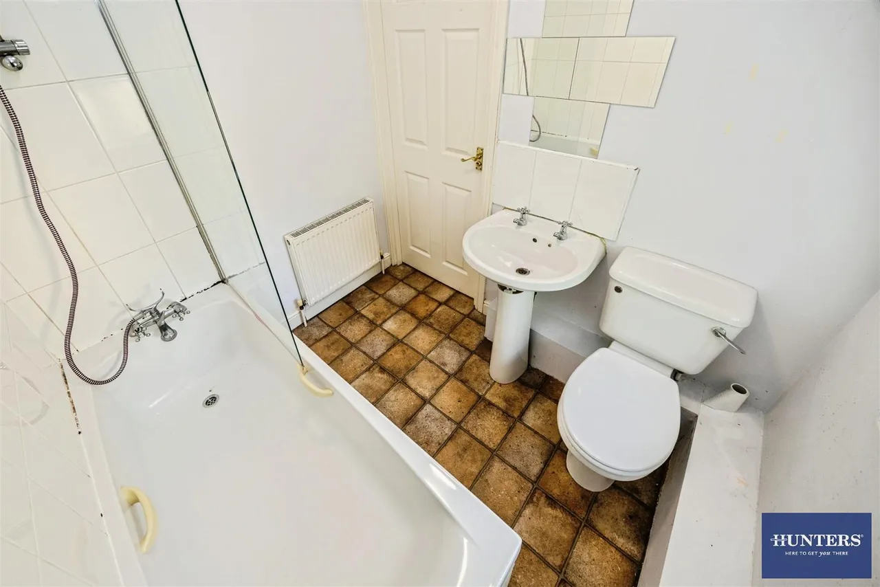 Chester Road, Boothtown, HX3, photo 16