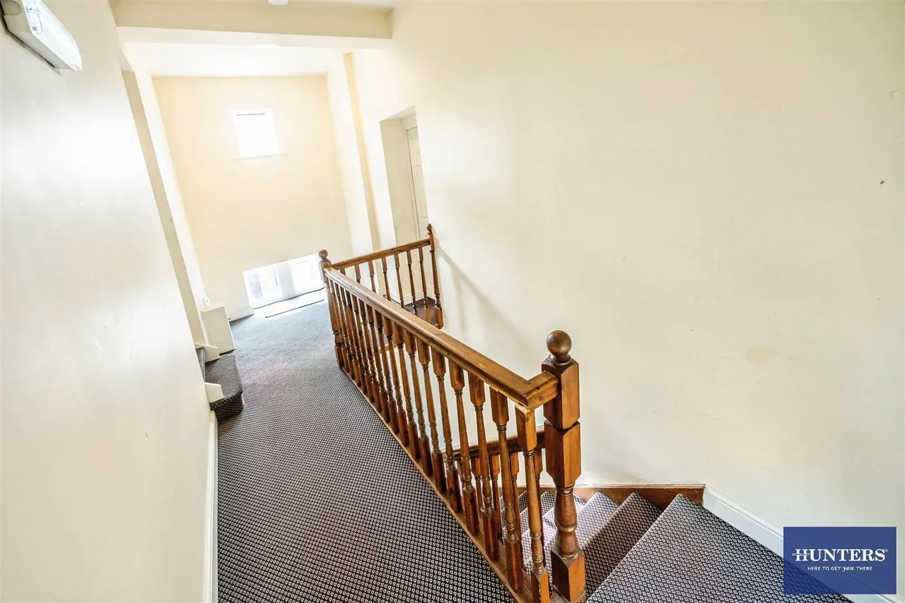 Chester Road, Boothtown, HX3, photo 14