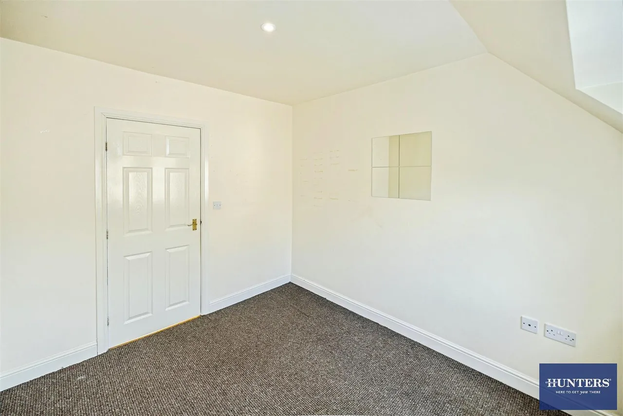 Chester Road, Boothtown, HX3, photo 11