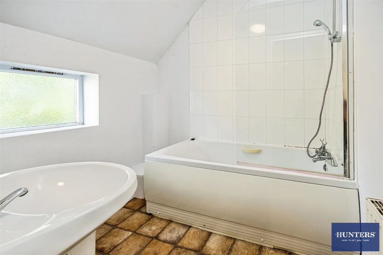 Chester Road, Boothtown, HX3, photo 17