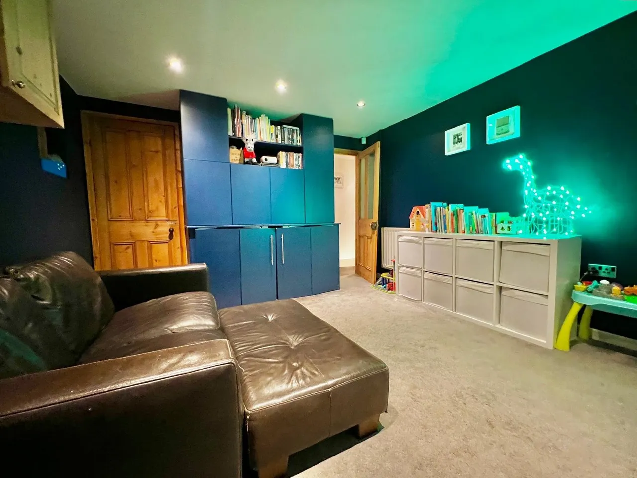 Hopwood Bank, Horsforth, LS18, photo 9