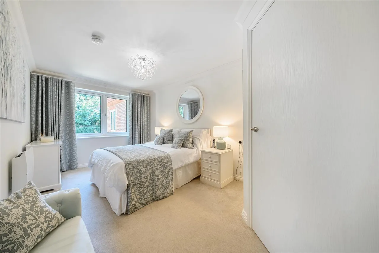 Church Lane, Oxted, RH8, photo 5