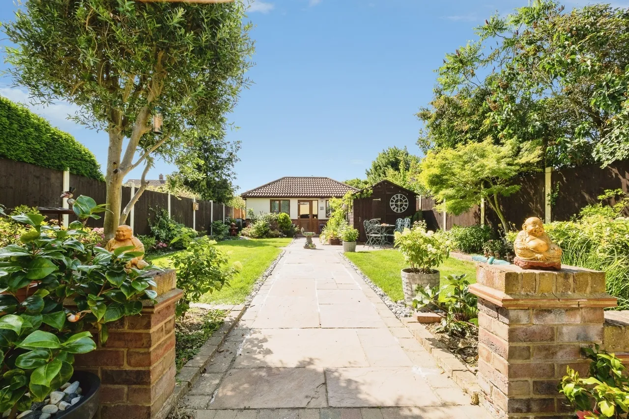 Rowan Walk, HORNCHURCH, Essex, RM11, photo 19