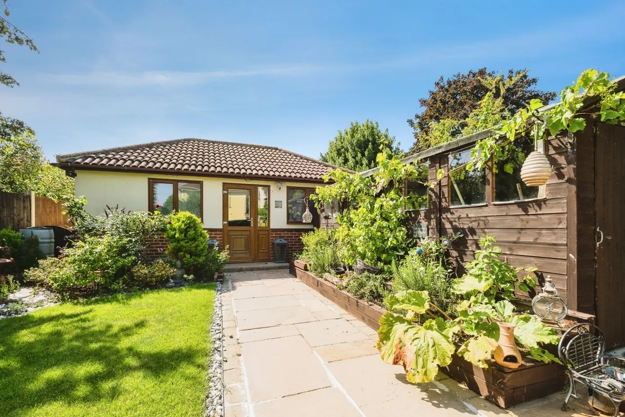 Rowan Walk, HORNCHURCH, Essex, RM11, photo 20