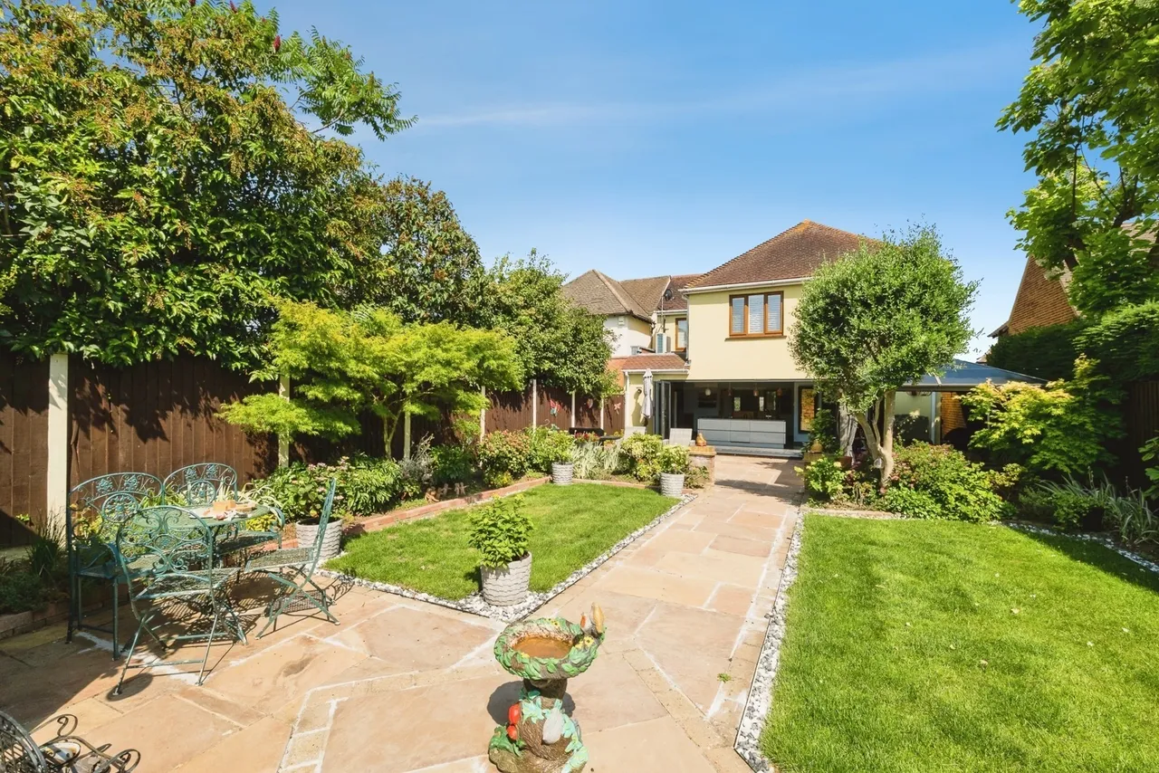 Rowan Walk, HORNCHURCH, Essex, RM11, photo 21