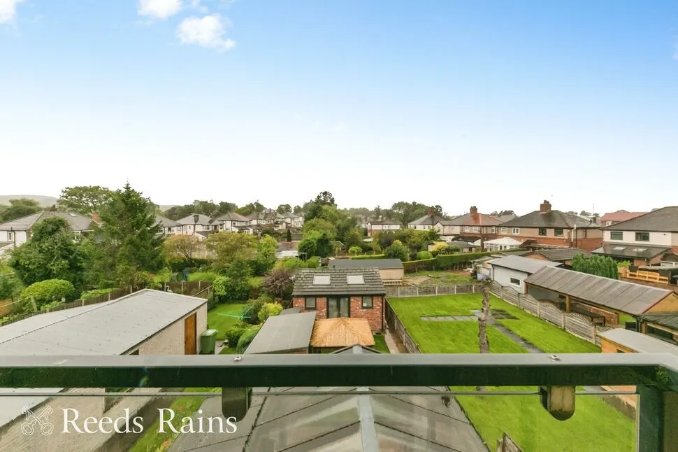 Lindrum Avenue, Lyme Green, SK11, photo 31