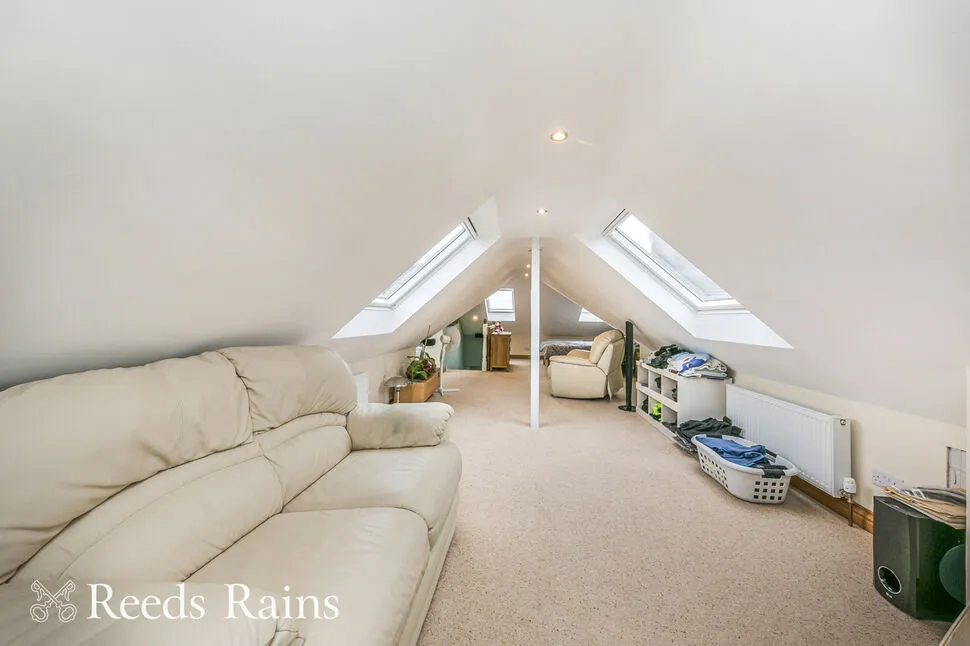 Lindrum Avenue, Lyme Green, SK11, photo 18