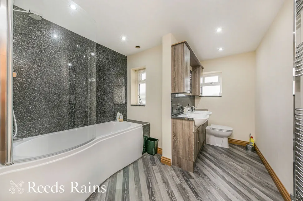 Lindrum Avenue, Lyme Green, SK11, photo 8