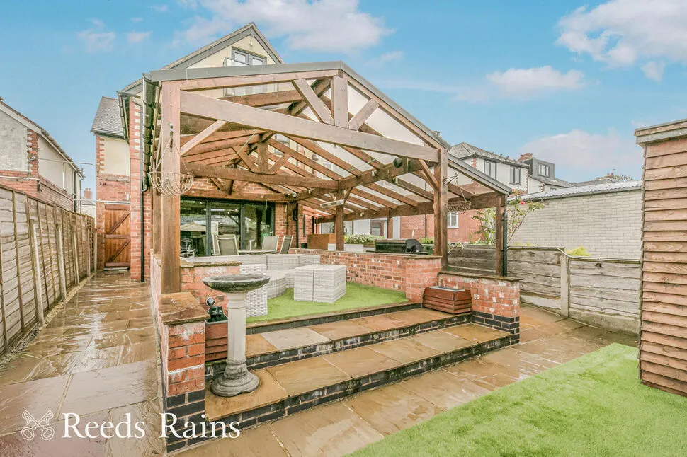 Lindrum Avenue, Lyme Green, SK11, photo 14