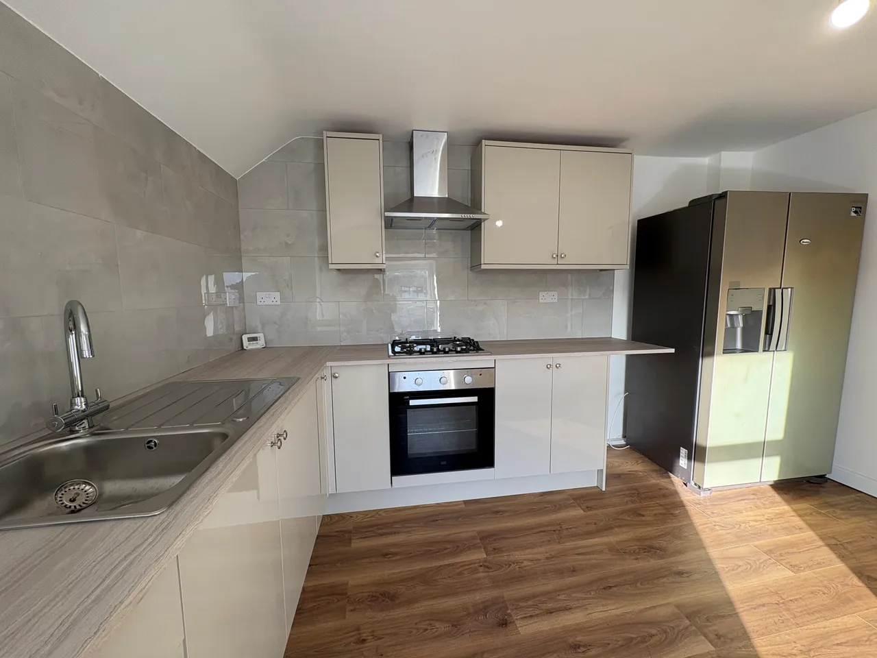 Albert Avenue, Newport, NP19, photo 3
