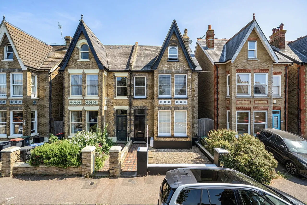 2 bed flat for sale, Beacon Road, Herne Bay, CT6