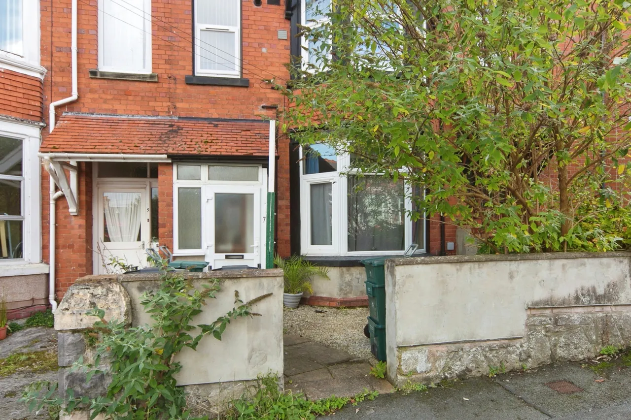 York Road, Colwyn Bay, LL29, photo 17