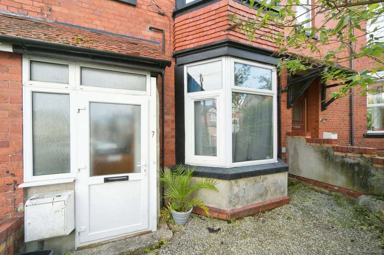 York Road, Colwyn Bay, LL29, photo 3