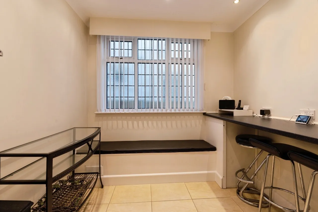 Burges Terrace, Thorpe Bay, Essex, SS1, photo 8