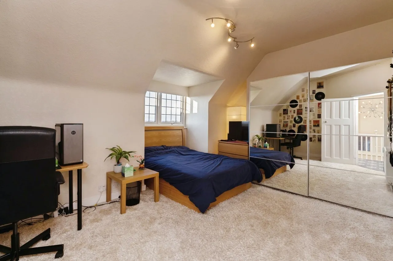 Burges Terrace, Thorpe Bay, Essex, SS1, photo 12