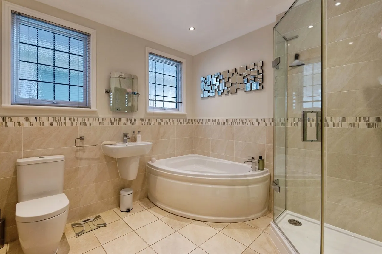 Burges Terrace, Thorpe Bay, Essex, SS1, photo 9