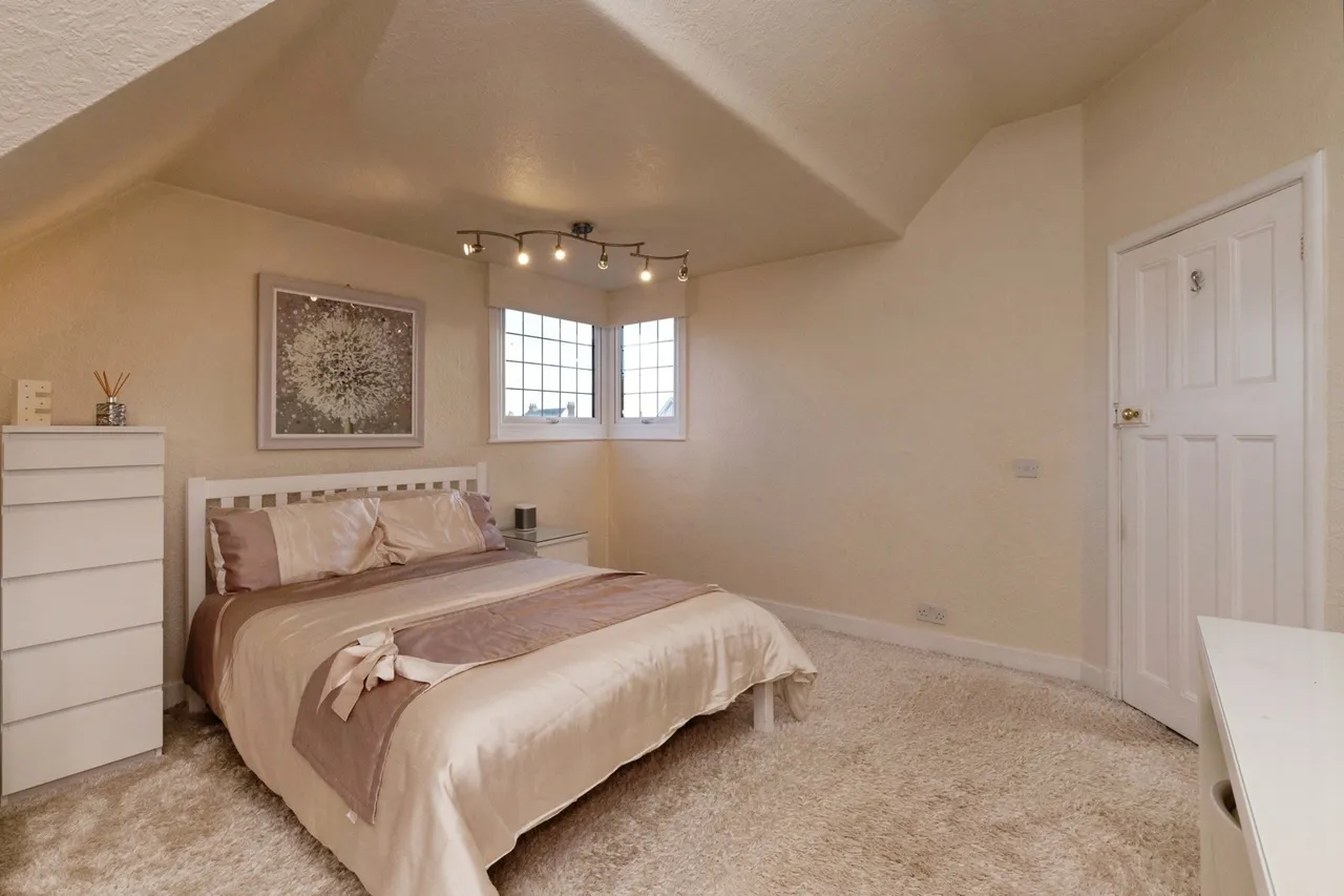 Burges Terrace, Thorpe Bay, Essex, SS1, photo 18