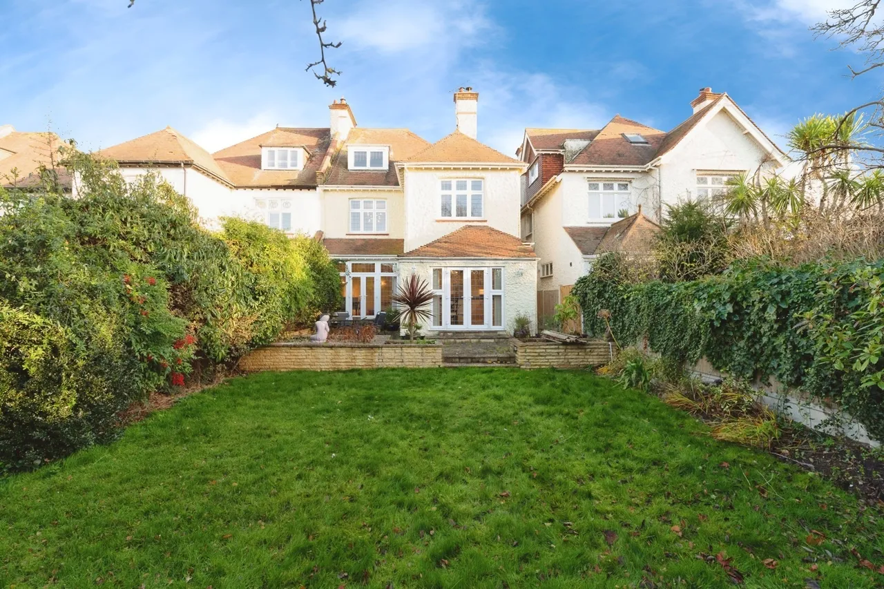 Burges Terrace, Thorpe Bay, Essex, SS1, photo 5
