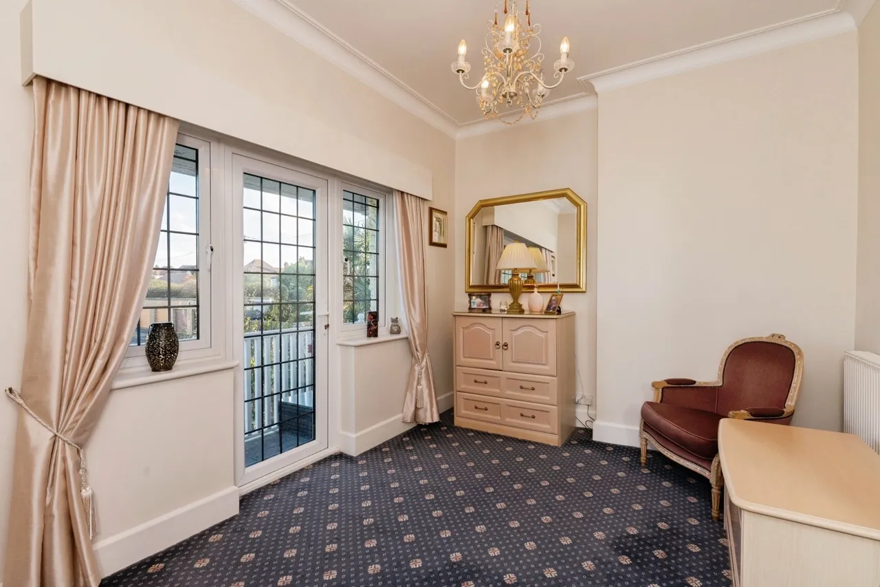 Burges Terrace, Thorpe Bay, Essex, SS1, photo 14