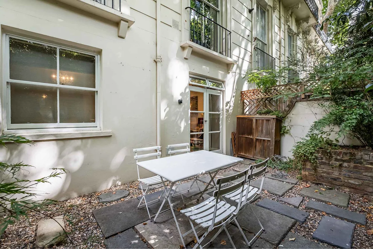 Porchester Square, London, W2, photo 7
