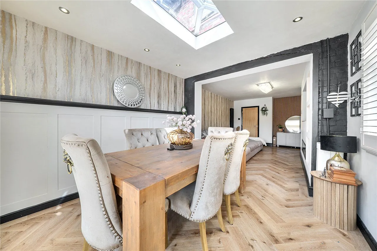 Surbiton Road, Newton Heath, M40, photo 4
