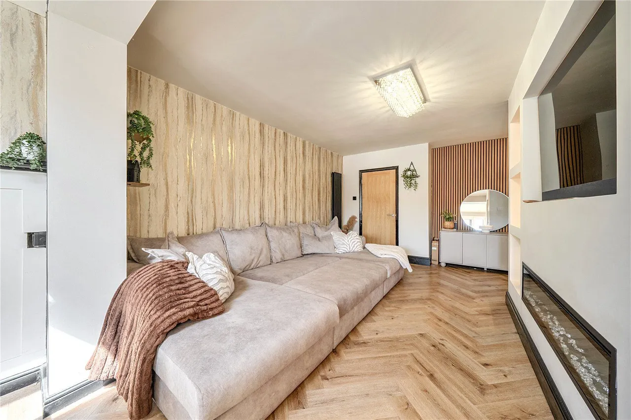 Surbiton Road, Newton Heath, M40, photo 6