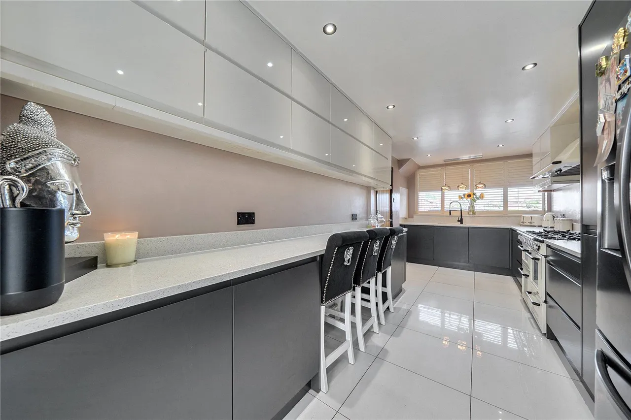 Surbiton Road, Newton Heath, M40, photo 9