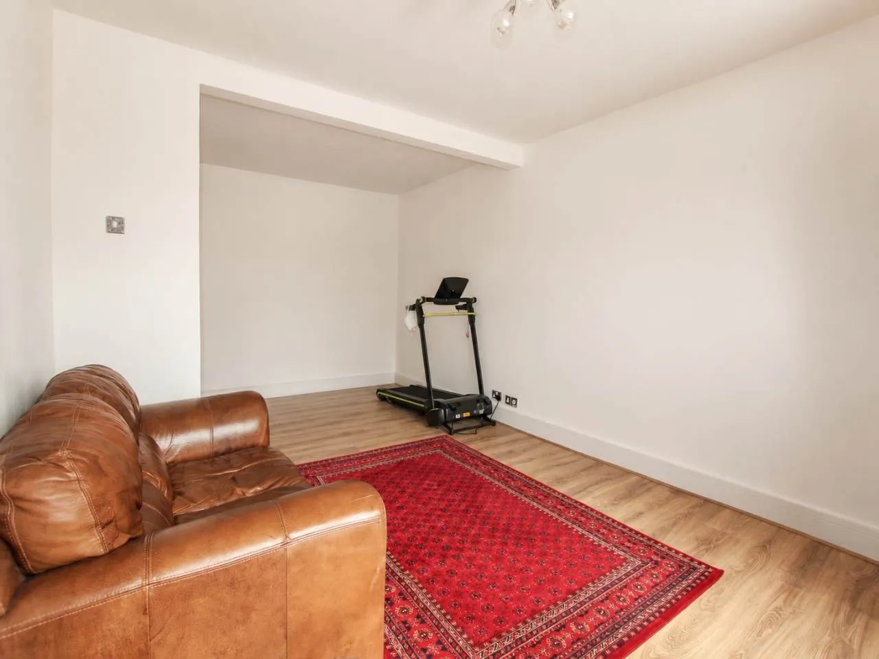 3 bed house to rent, Derwent Drive, Hayes, UB4
