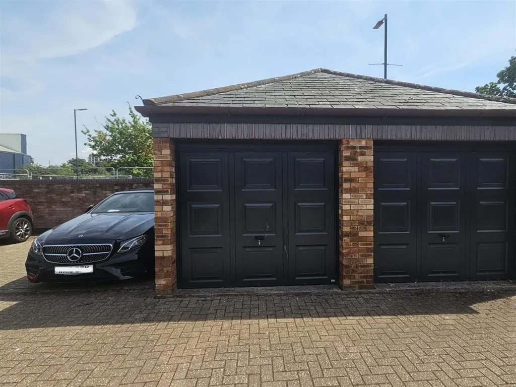 Garages 158 & 159, Chatterton Street, Redcliffe, Bristol, BS1 6FB, photo 3