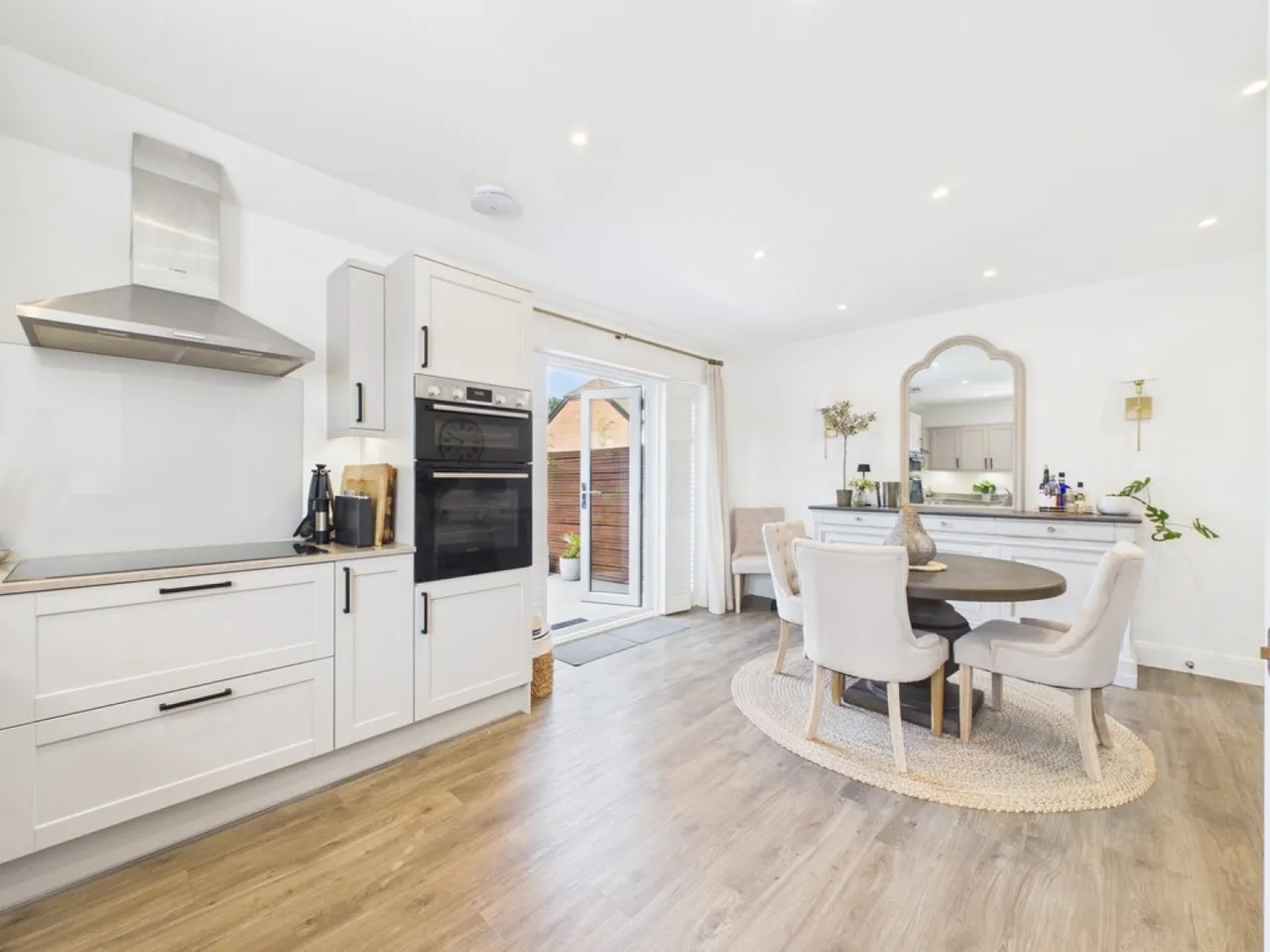 Oriel Road, Horsham, photo 3